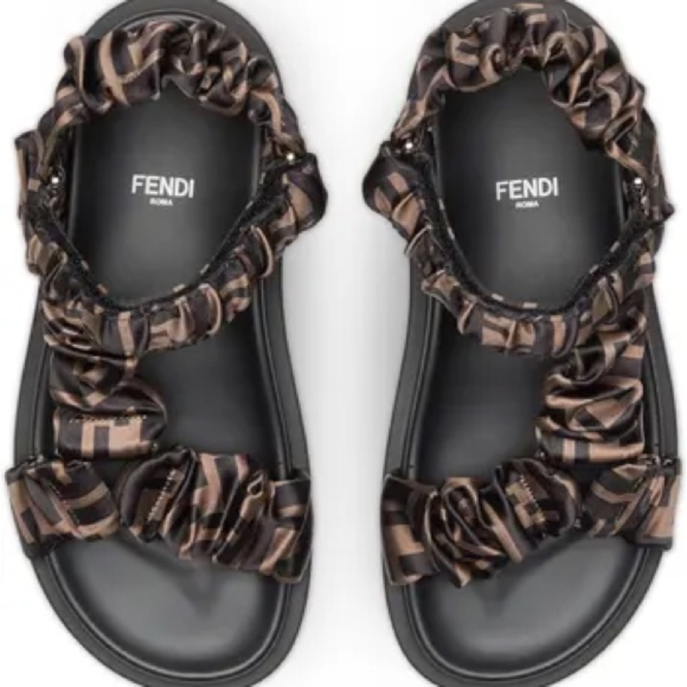 Fendi Feel Fabric Sandals, Brown size 6